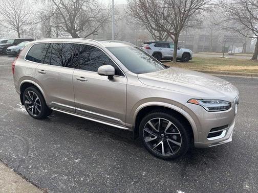 2024 Volvo XC90 B6 Plus Bright Theme 7-Seater