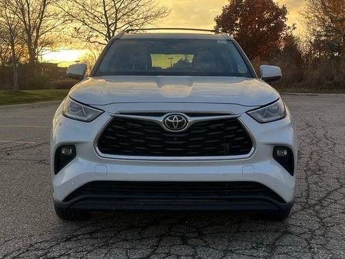 2022 Toyota Highlander Limited
