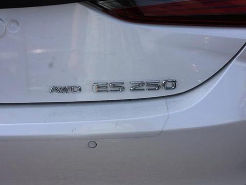 2023 Lexus ES 250 250