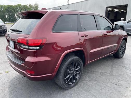 2022 Jeep Grand Cherokee Laredo