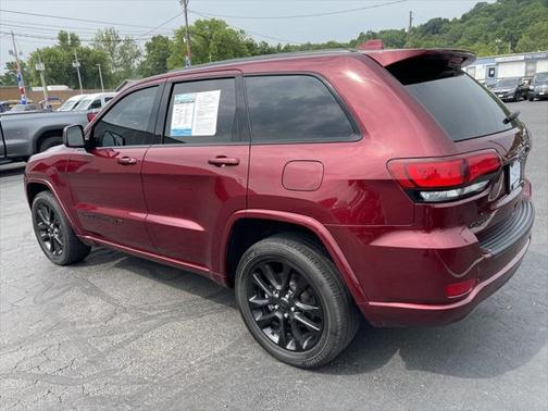 2022 Jeep Grand Cherokee Laredo