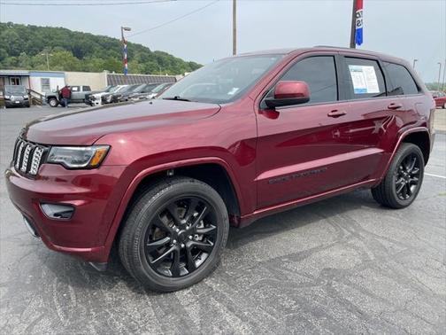 2022 Jeep Grand Cherokee Laredo