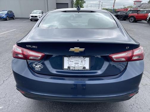 2022 Chevrolet Malibu FWD LT