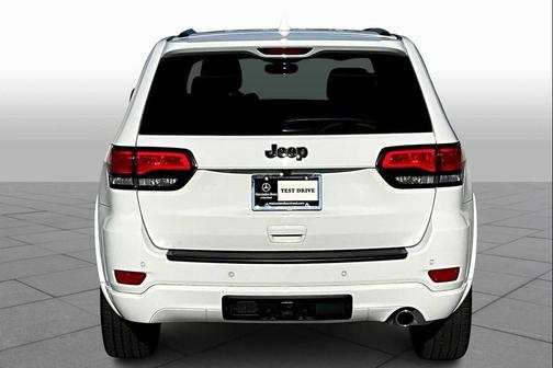 2022 Jeep Grand Cherokee Laredo