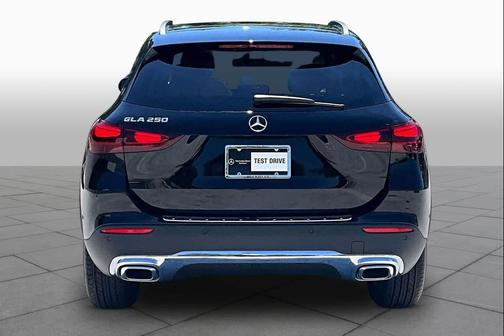 Night Black 2025 Mercedes-Benz GLA 250 4MATIC
