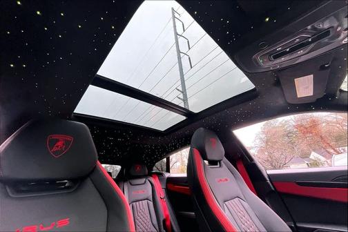 2024 Lamborghini Urus S