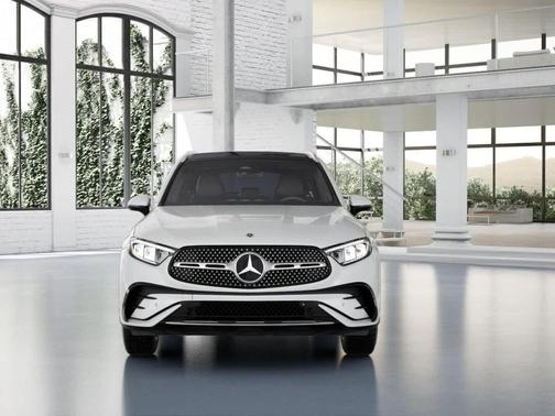 MANUFAKTUR Moonlight White Metallic 2026 Mercedes-Benz GLC 300 Base