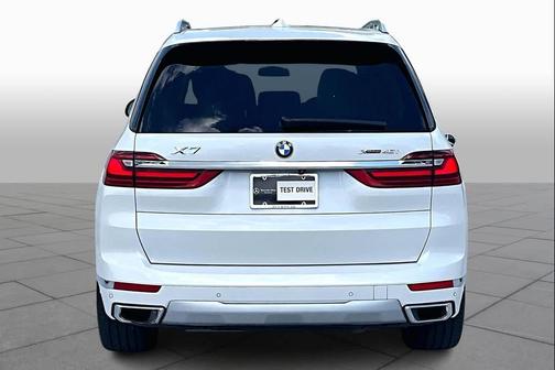 Mineral White Metallic 2020 BMW X7 xDrive40i