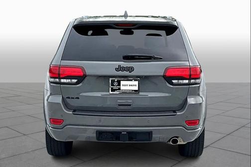 Sting-Gray Clearcoat 2022 Jeep Grand Cherokee Laredo