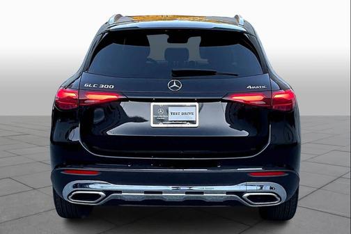 2025 Mercedes-Benz GLC 300 4MATIC