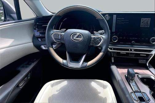 Eminent White Pearl 2023 Lexus RX 350 Premium Plus