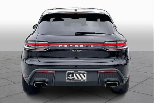 2022 Porsche Macan 