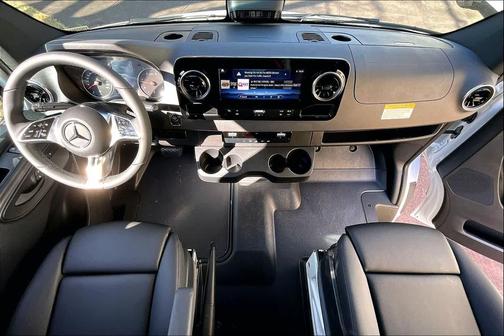 2026 Mercedes-Benz Sprinter 2500 Standard Roof