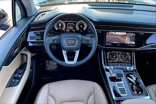 2022 Audi Q7 55 Premium Plus