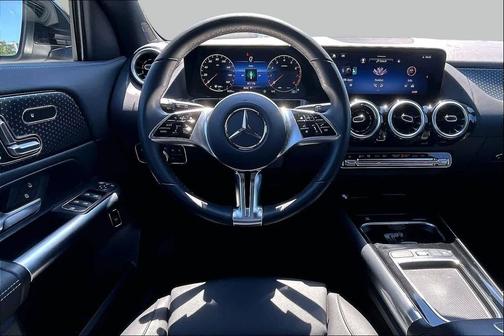 Night Black 2026 Mercedes-Benz GLA 250 4MATIC