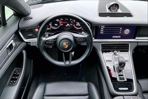 2023 Porsche Panamera RWD