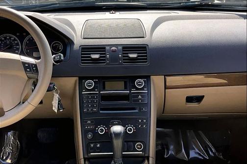 Savile Gray Metallic 2009 Volvo XC90 3.2