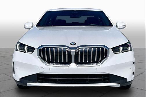 Alpine White 2026 BMW 540 xDrive