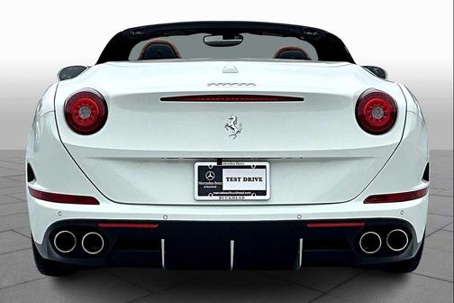 2016 Ferrari California T