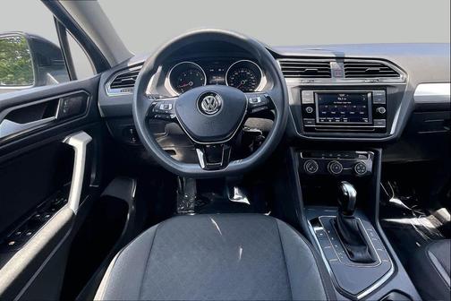 Deep Black Pearl 2020 Volkswagen Tiguan 2.0T S