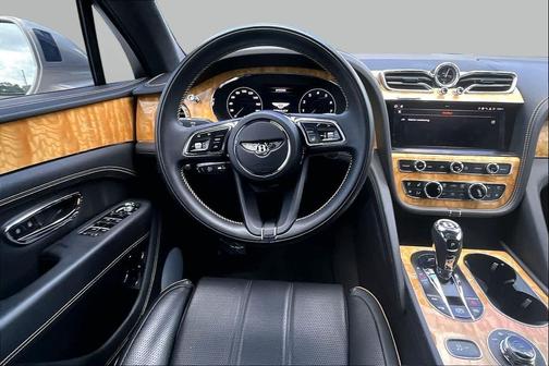 SILVER 2022 Bentley Bentayga V8