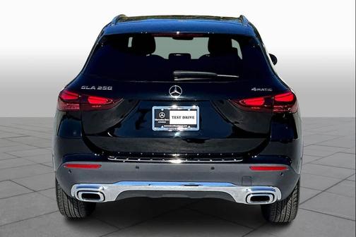 2025 Mercedes-Benz GLA 250 4MATIC