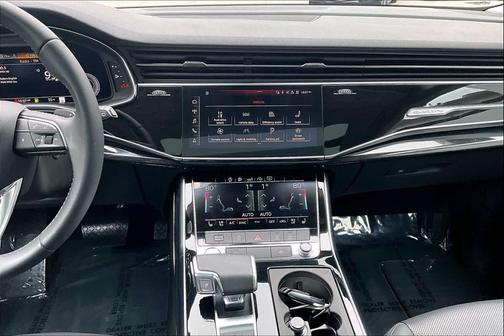 2020 Audi Q8 55 Premium Plus