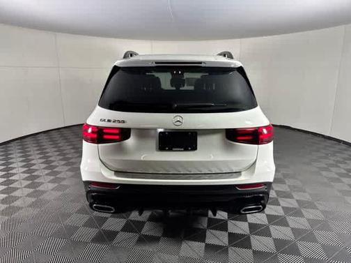 2025 Mercedes-Benz GLB 250 Base