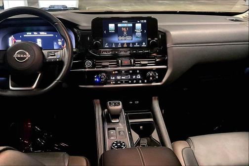 2023 Nissan Pathfinder Platinum 4WD