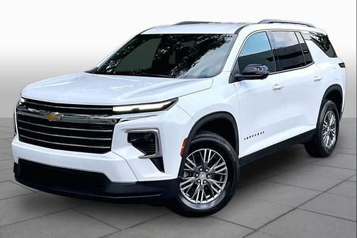 Summit White 2026 Chevrolet Traverse LT