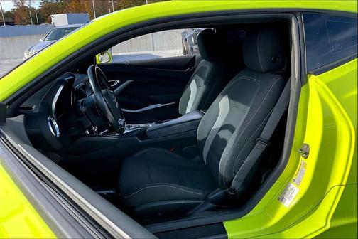 2021 Chevrolet Camaro RWD Coupe LT1