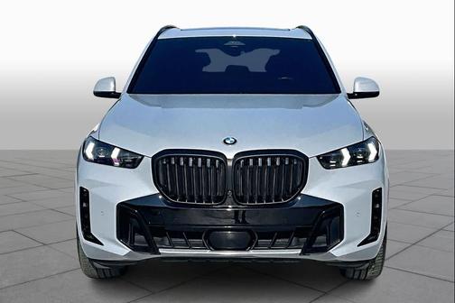 Brooklyn Grey Metallic 2024 BMW X5 xDrive40i