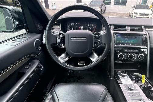 Farallon Black Premium Metallic 2019 Land Rover Discovery HSE LUXURY