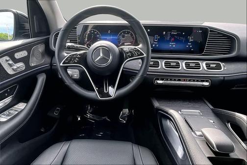MANUFAKTUR Alpine Grey 2026 Mercedes-Benz GLE 450 4MATIC