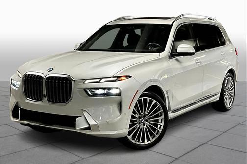 Mineral White Metallic 2024 BMW X7 xDrive40i