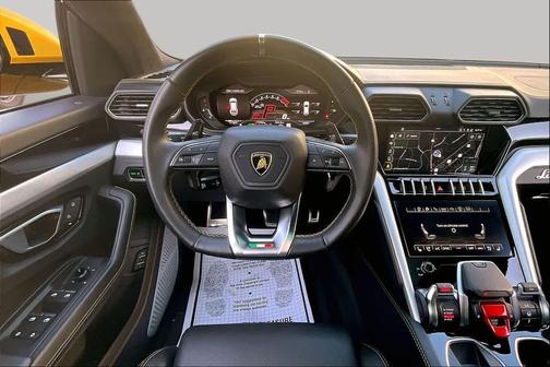 Giallo Inti Metallic 2022 Lamborghini Urus AWD