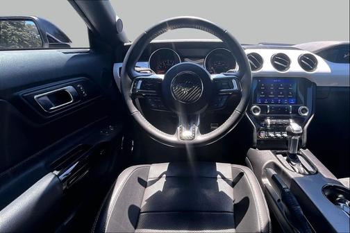 Oxford White 2020 Ford Mustang GT Premium