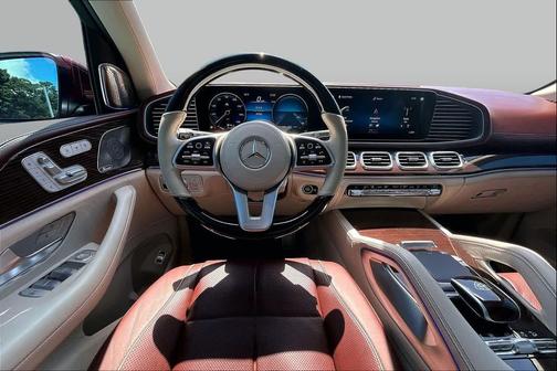 MANUFAKTUR Cardinal Red Metallic 2023 Mercedes-Benz Maybach GLS 600 4MATIC