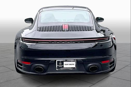 2020 Porsche 911 Carrera 4