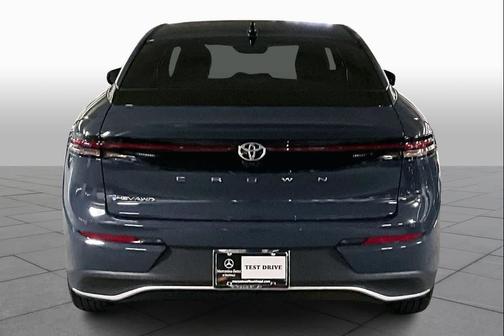 2025 Toyota Crown XLE