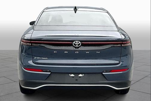 2025 Toyota Crown XLE