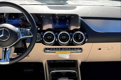 2026 Mercedes-Benz GLA 250 4MATIC