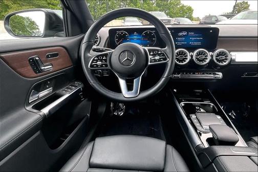 Cosmos Black Metallic 2023 Mercedes-Benz EQB 300 4MATIC