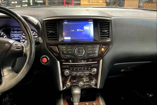 2015 Nissan Pathfinder SL