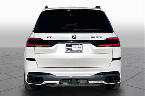 Mineral White Metallic 2025 BMW X7 M60i