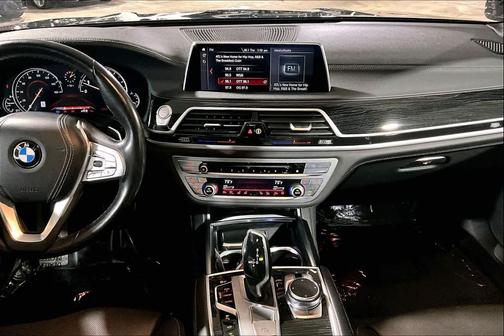 2019 BMW 750 i xDrive