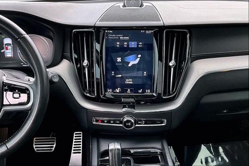 2020 Volvo XC60 Recharge Plug-In Hybrid T8 Polestar