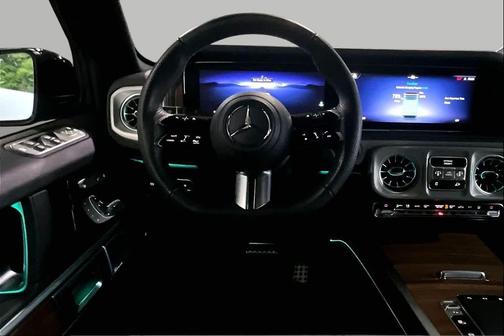 Obsidian Black Metallic 2025 Mercedes-Benz G-Class G 580e