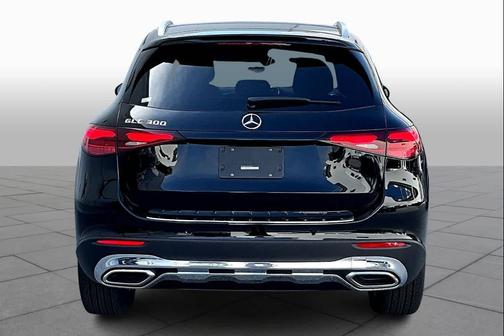 2026 Mercedes-Benz GLC 300 Base