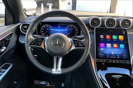 2025 Mercedes-Benz GLC 300 4MATIC